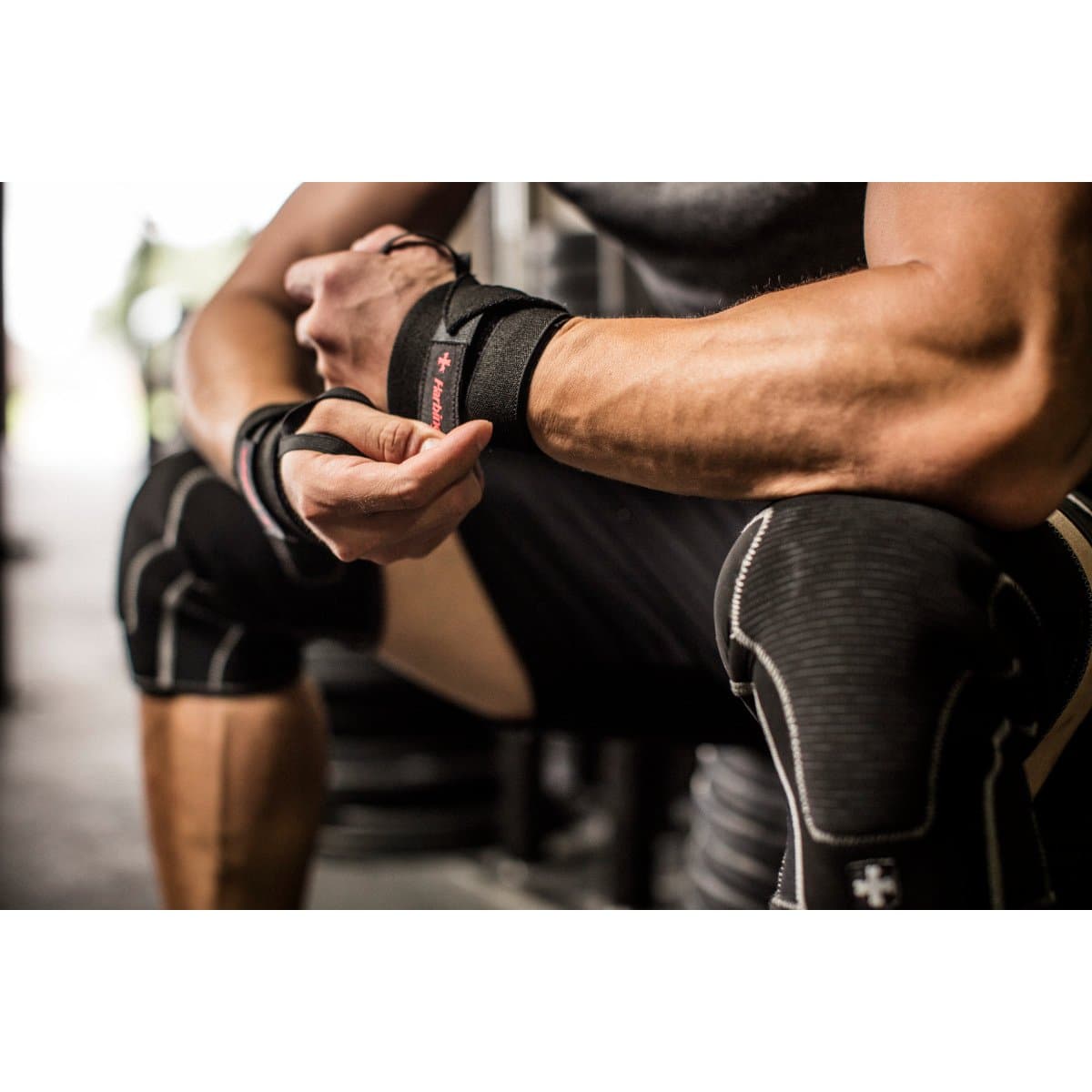 Thumb Loop Wrist Wrap