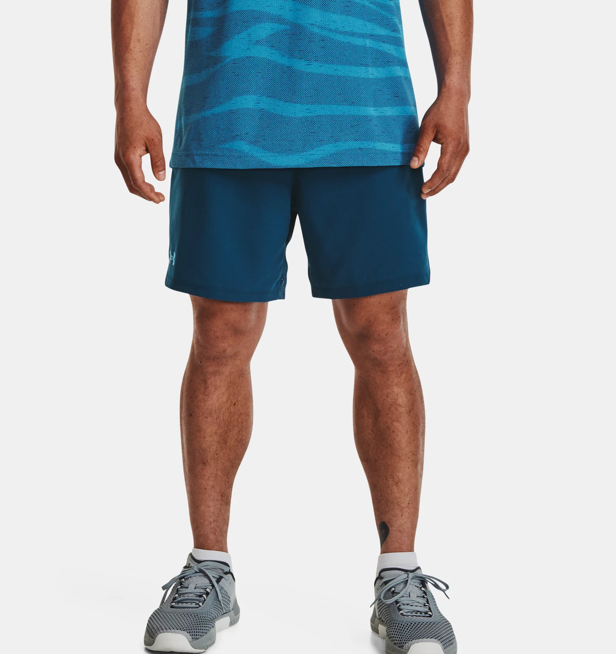 UA Vanish Woven 8in Shorts